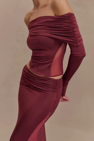 Judy Slinky And Mesh Off Shoulder Top – Wine