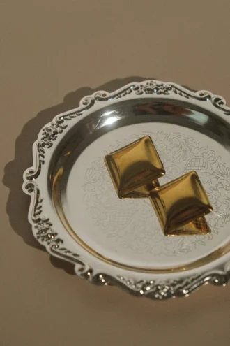 Wilma Square Earrings – Gold